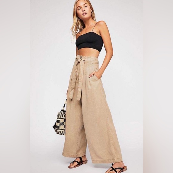 Free People Pants - FREE PEOPLE Dwell on Dreams Wide‎ Leg Pants Trousers Tan Pleated 26